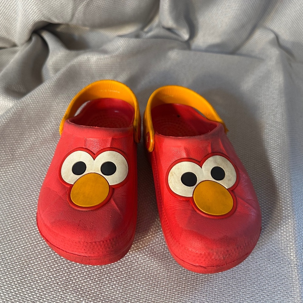 Sesame Street, Kid Elmo Crocs, Size 6